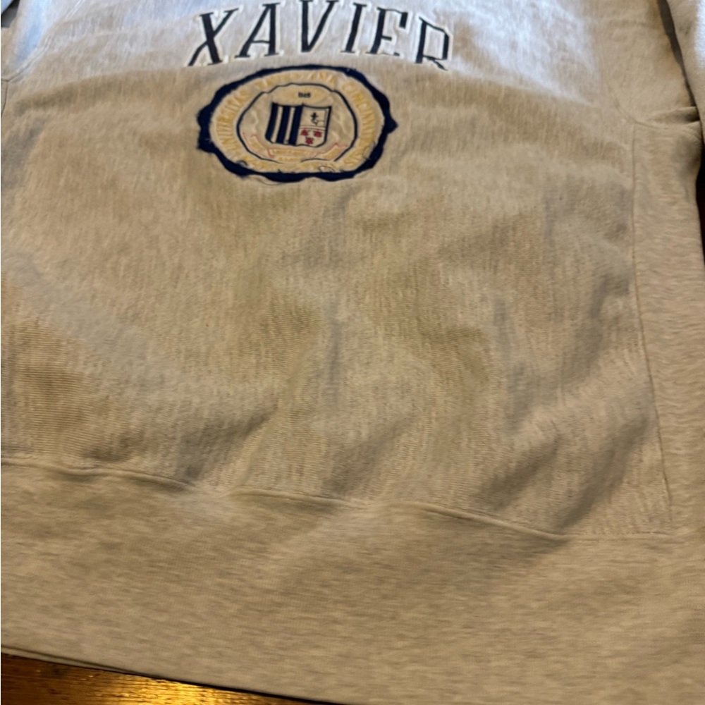 #575 VERY VINTAGE 1980s XAVIER MUSKETEERS Gray Crewneck Sweater. - Picture 13 of 16